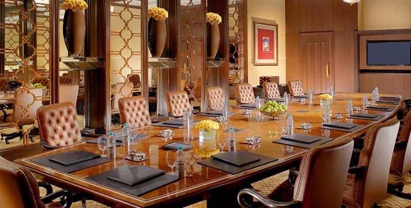 The Leela Palace Madrás Exterior foto Boardroom at the Four Seasons Hotel, Mumbai