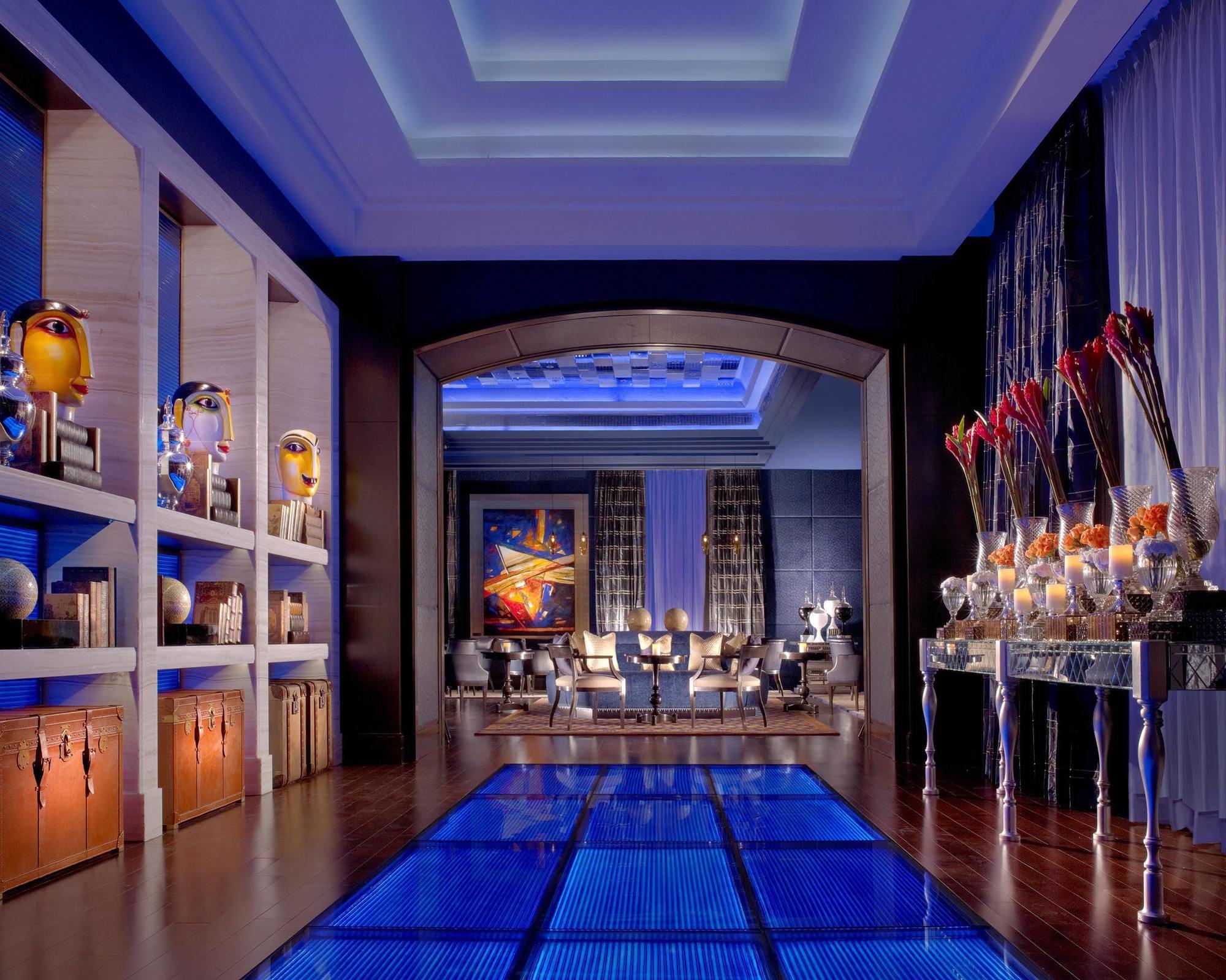 The Leela Palace Madrás Exterior foto The lobby of the W Hotel in Beijing